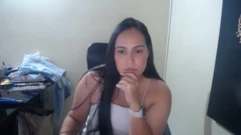 Snapshot of neny445 chatting on March 3, 6:33 pm kelly lopez online show from March 3, 6:33 pm