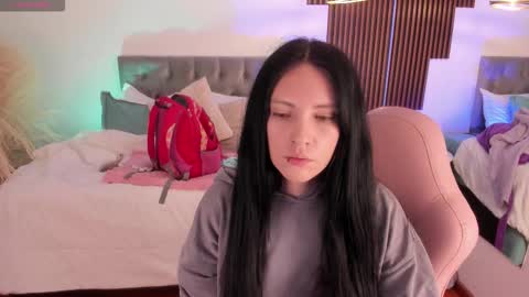 Sarah  online show from February 5, 2:38 am