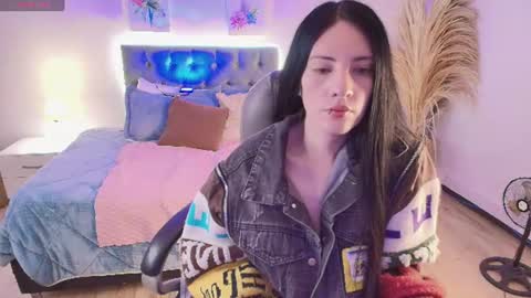 Snapshot of neo_sarah_ chatting on July 1, 3:41 am Sarah online show from July 1, 3:41 am