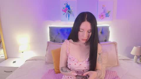 Snapshot of neo_sarah_ chatting on July 21, 3:20 am Sarah online show from July 21, 3:20 am