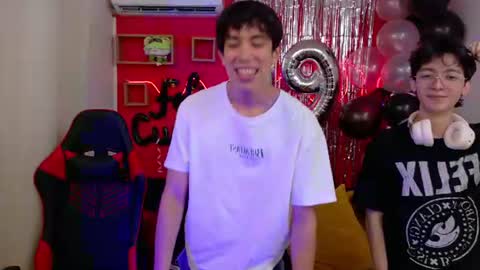 Snapshot of neo_twink chatting on July 30, 4:17 pm just Daniel online show from July 30, 4:17 pm