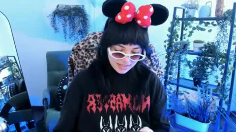 Neo Geisha online show from April 27, 6:11 am