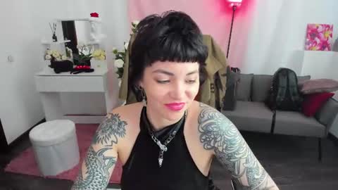 Snapshot of neogeisha28 chatting on June 22, 4:09 am Neo Geisha online show from June 22, 4:09 am