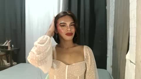 neomi online show from December 3, 3:21 pm