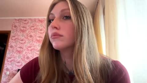 neomimaddern online show from April 8, 6:35 am