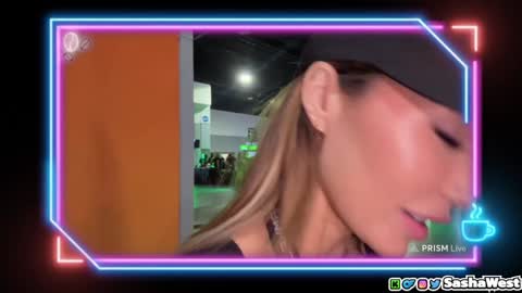 Snapshot of neomotoko chatting on January 11, 1:37 am Sasha West online show from January 11, 1:37 am