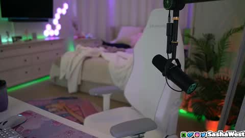 Snapshot of neomotoko chatting on November 18, 2:21 pm Sasha West online show from November 18, 2:21 pm