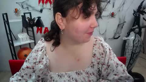 NeonilaLisova online show from November 11, 12:05 pm