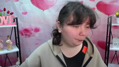 NeonilaLisova online show from May 3, 5:13 am