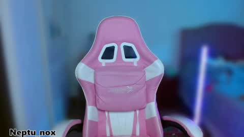 Snapshot of neptu_noxx chatting on April 7, 6:41 pm Neptu noxx online show from April 7, 6:41 pm