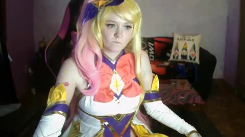 Snapshot of nerdgibbler chatting on February 18, 12:04 am NerdGibbler online show from February 18, 12:04 am