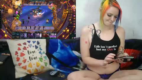 Snapshot of nerdgibbler chatting on February 19, 7:16 pm NerdGibbler online show from February 19, 7:16 pm