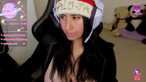 Snapshot of nerdgirl314 chatting on December 26, 2:33 am Alejandra de Hypatia online show from December 26, 2:33 am