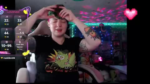 Snapshot of nerdy_squirty chatting on May 25, 4:51 am NerdySquirty online show from May 25, 4:51 am