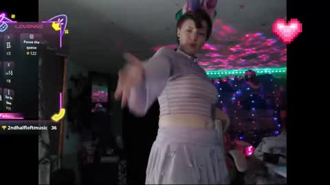 Snapshot of nerdy_squirty chatting on June 10, 8:35 am NerdySquirty online show from June 10, 8:35 am