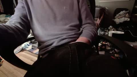 nerdyboi22 online show from February 26, 5:53 am