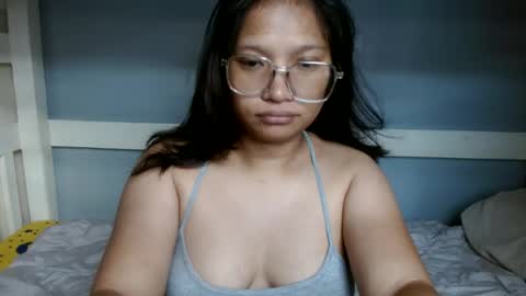 Snapshot of nerdypinaypie chatting on July 7, 1:08 am nerdypinaypie online show from July 7, 1:08 am