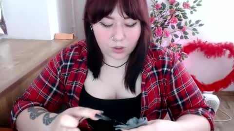 Snapshot of nereia chatting on May 27, 5:32 pm nereia online show from May 27, 5:32 pm