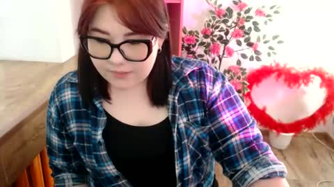Snapshot of nereia chatting on June 14, 1:24 pm nereia online show from June 14, 1:24 pm