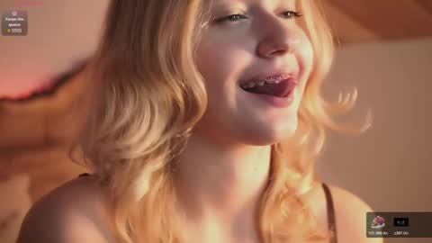 Snapshot of nerissa_xo chatting on November 12, 8:08 pm Nerissa online show from November 12, 8:08 pm