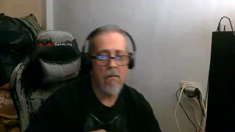 neron401 online show from May 2, 10:15 pm