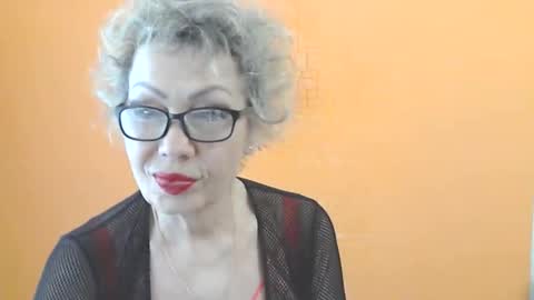NessyJenixs online show from April 14, 7:58 am