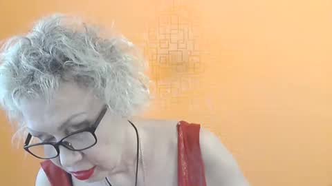 Snapshot of nessyjenixs chatting on May 28, 1:52 pm NessyJenixs online show from May 28, 1:52 pm