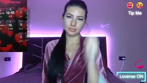 Snapshot of nessystar chatting on December 4, 6:55 am Nessy online show from December 4, 6:55 am