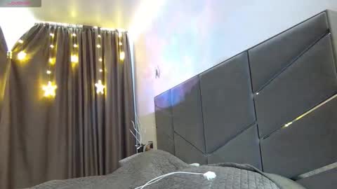 Snapshot of nessystar chatting on December 1, 9:58 am Nessy online show from December 1, 9:58 am