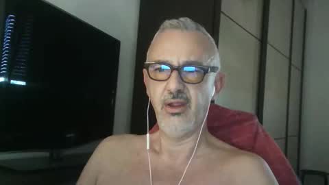 Snapshot of nevenerabis chatting on October 26, 2:01 pm nevenerabis online show from October 26, 2:01 pm
