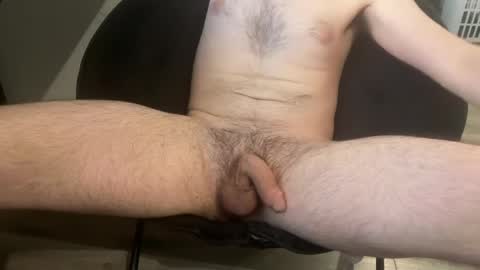 neverbeenhornyb4 online show from April 9, 12:10 am