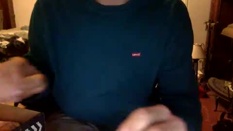 Snapshot of nevermind298079 chatting on December 3, 12:35 am nevermind298079 online show from December 3, 12:35 am