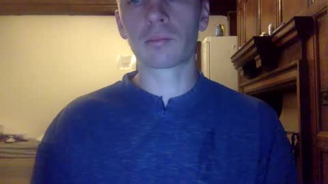 Snapshot of nevermind298079 chatting on February 14, 5:57 pm nevermind298079 online show from February 14, 5:57 pm