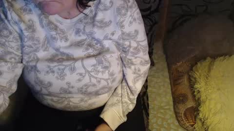 Lilly  online show from April 27, 3:04 am