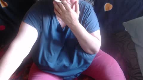 Snapshot of new_milf chatting on June 27, 12:22 pm Lilly online show from June 27, 12:22 pm