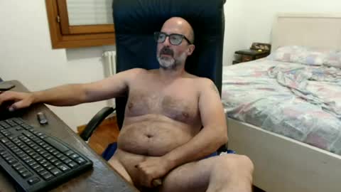 Snapshot of new_simi_74 chatting on June 14, 5:59 pm simi online show from June 14, 5:59 pm