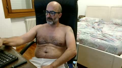 Snapshot of new_simi_74 chatting on June 16, 6:54 pm simi online show from June 16, 6:54 pm