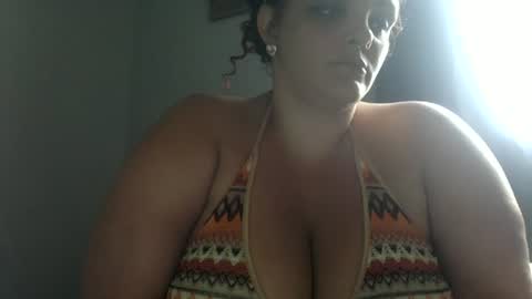 Snapshot of newfiebbw chatting on June 16, 8:00 pm Ms. Natural online show from June 16, 8:00 pm
