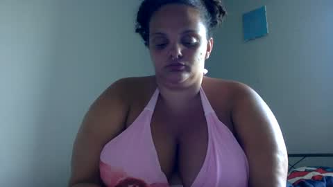 Snapshot of newfiebbw chatting on July 26, 7:43 pm Ms. Natural online show from July 26, 7:43 pm