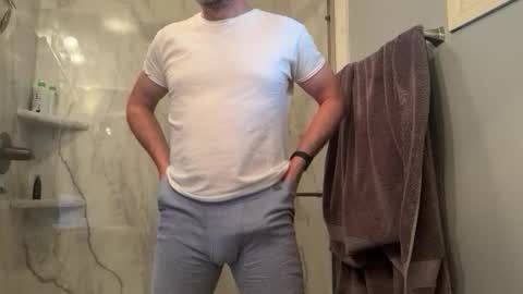 Snapshot of newguy_097 chatting on February 21, 12:22 am newguy_097 online show from February 21, 12:22 am