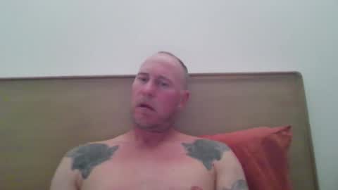 Snapshot of newportman1030 chatting on May 6, 4:34 pm amandandhisgirl online show from May 6, 4:34 pm