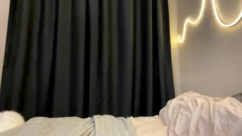 Nova online show from February 18, 9:09 pm