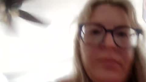 Snapshot of nextdoorblondes chatting on March 15, 4:35 pm nextdoorblondes online show from March 15, 4:35 pm