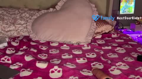 Violet online show from September 11, 2:22 am