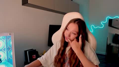 Mina online show from March 5, 8:54 am