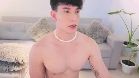 Snapshot of neythan__blaze chatting on September 18, 6:43 pm online show from September 18, 6:43 pm