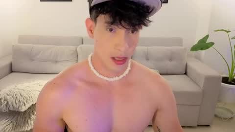   online show from May 3, 8:59 pm