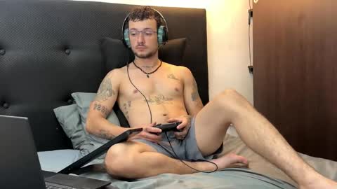 neythancopper online show from February 9, 11:25 am