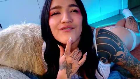 Valery Gonzales online show from May 1, 5:39 pm