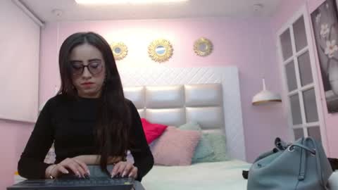 Snapshot of nezzukoo chatting on May 25, 7:09 pm nezzukoo online show from May 25, 7:09 pm